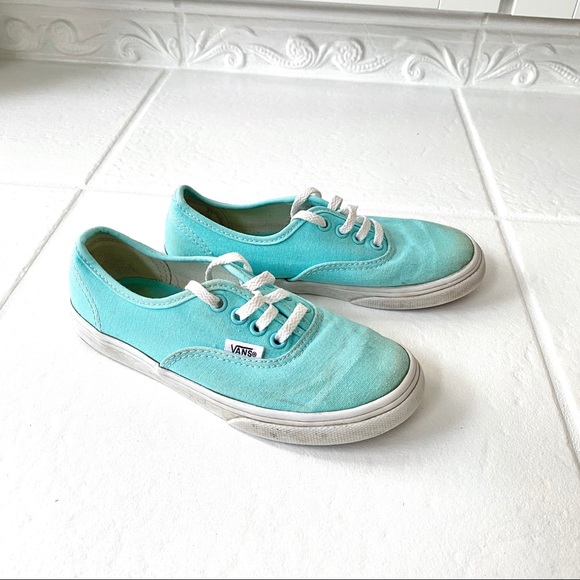 aqua vans